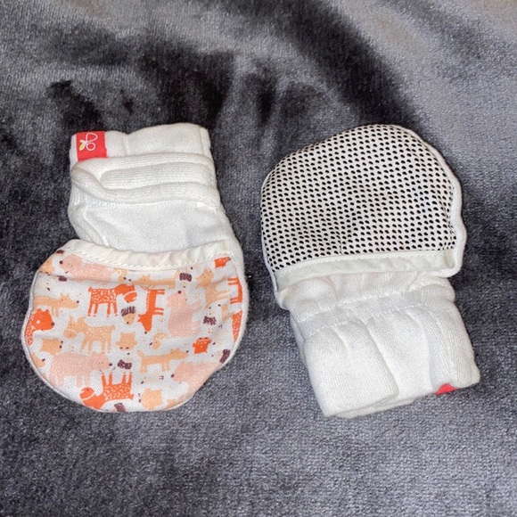 NWOT Goumi organic baby mittens (0-3 months) Reversible - Picture 2 of 5